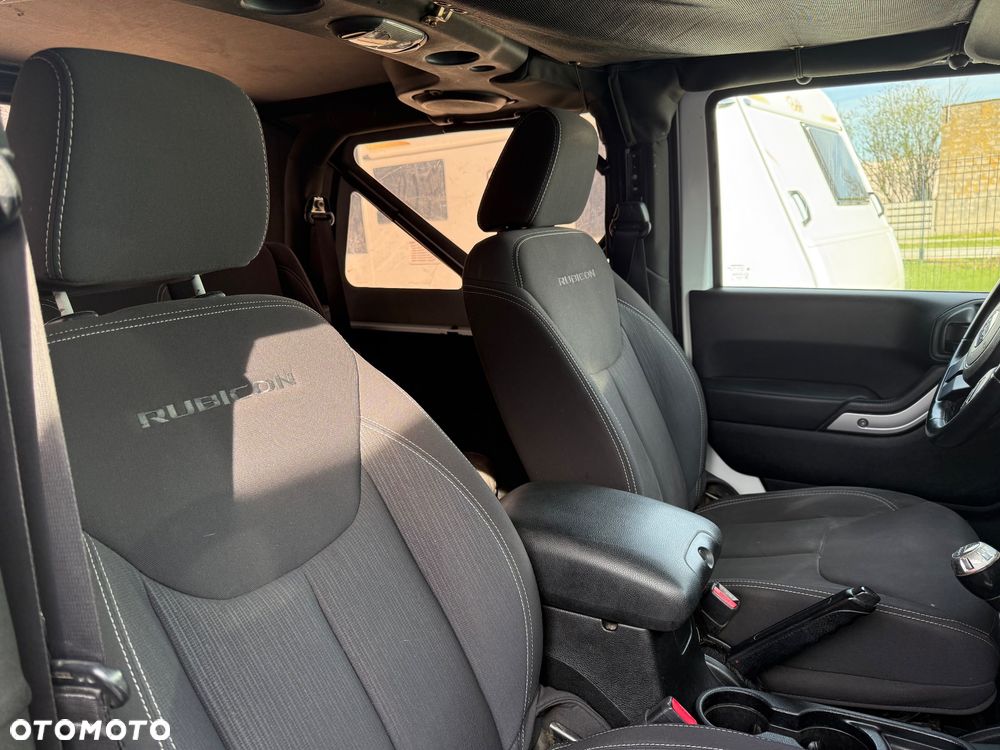 Jeep Wrangler - 10