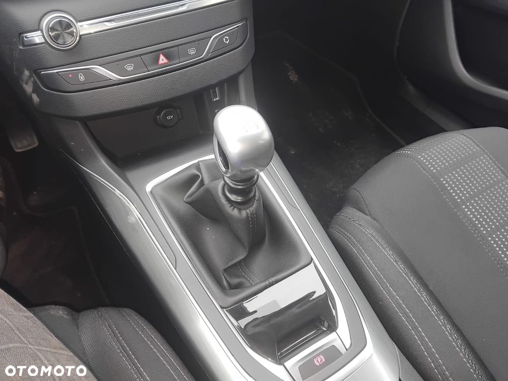 Peugeot 308 PureTech 130 Stop & Start Allure - 6