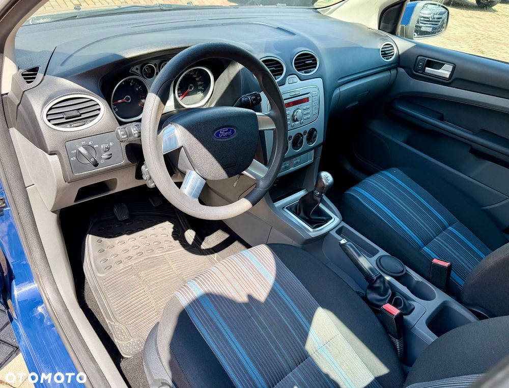 Ford Focus 1.4 16V Style+ - 9