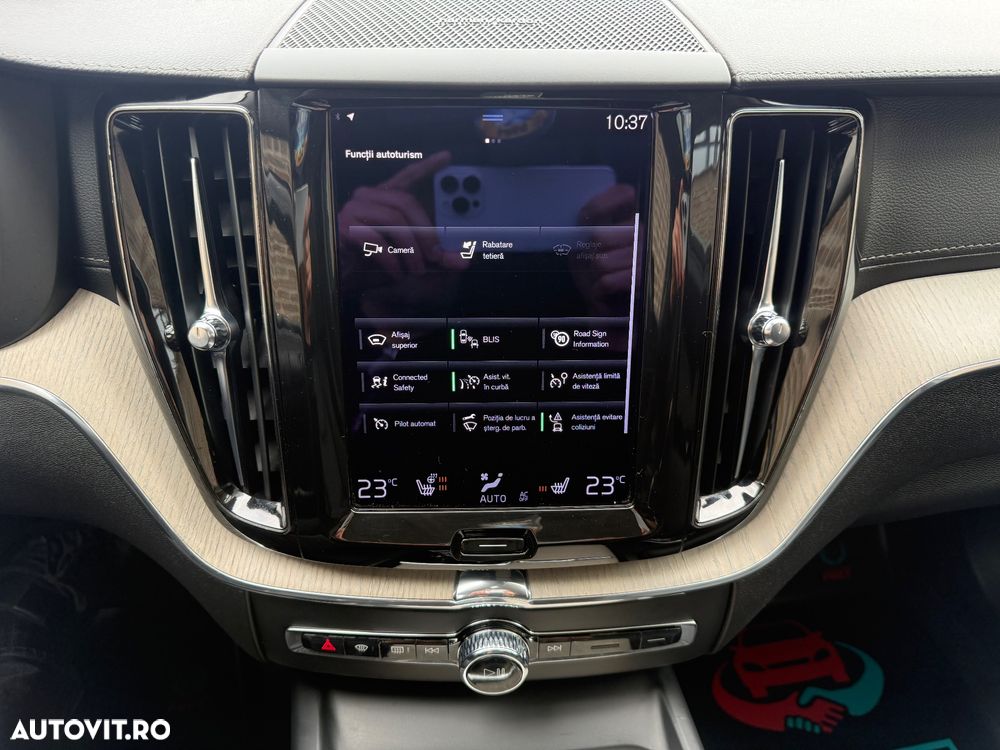 Volvo XC 60 B5 D AWD Geartronic Inscription - 24