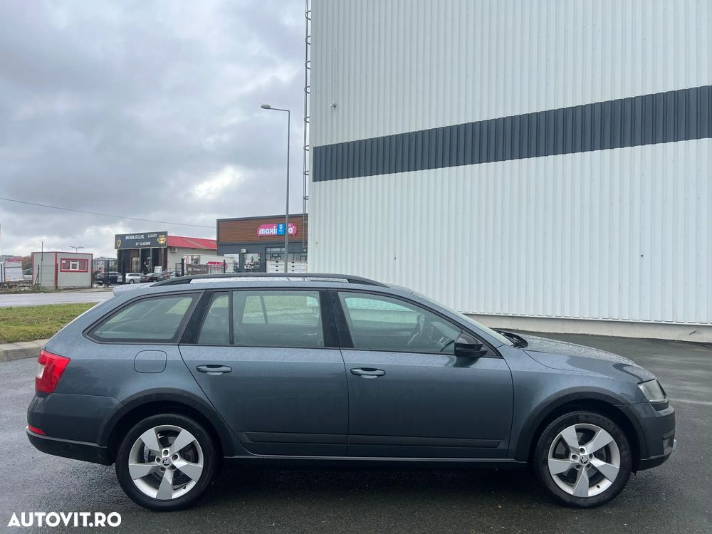 Skoda Octavia Combi 2.0 TDI 4x4 DSG Scout - 9