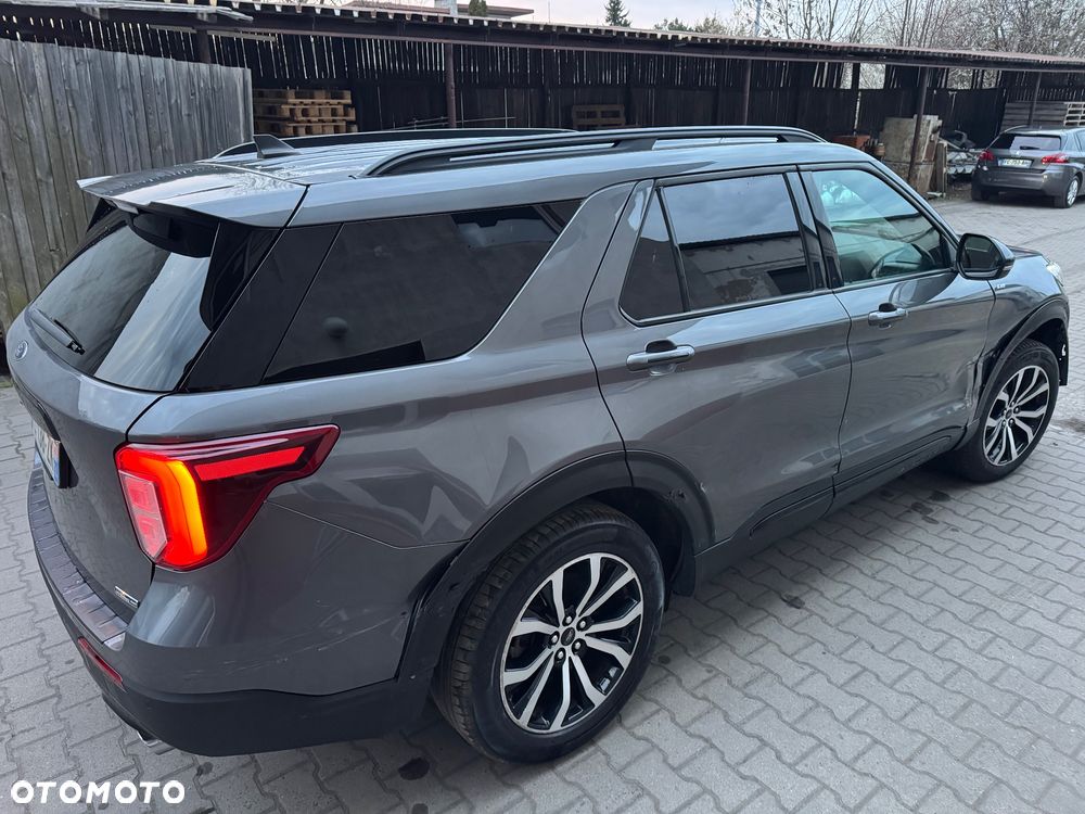 Ford Explorer - 3