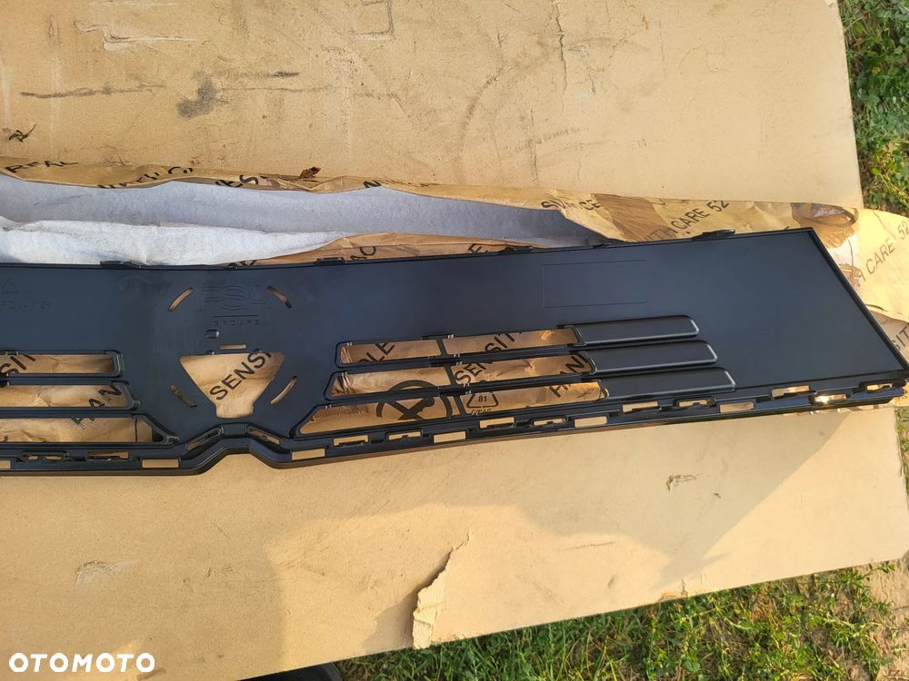 Atrapa GRIL GRILL Opel Astra VI L 22- - 5