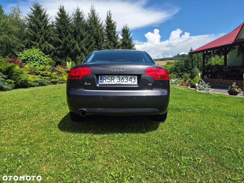 Audi A4 Limousine - 6