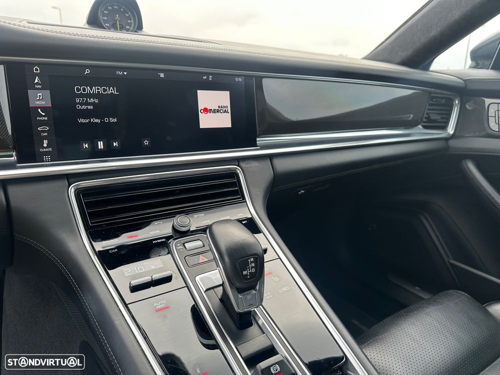 Porsche Panamera Sport Turismo 4 E-Hybrid - 16
