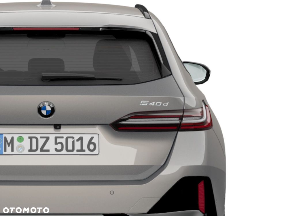 BMW Seria 5 540d xDrive mHEV M Sport - 6