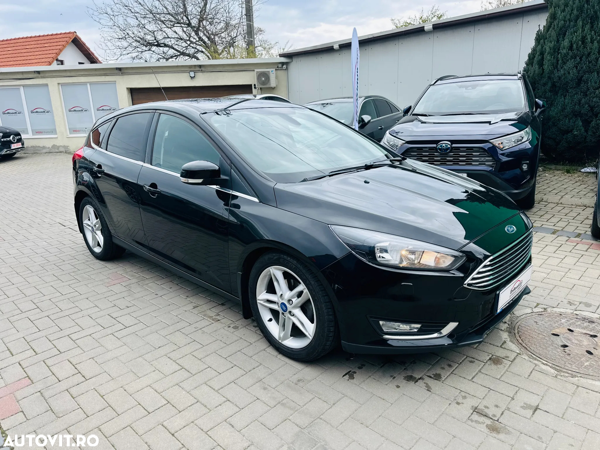 Ford Focus 1.0 EcoBoost Titanium - 12