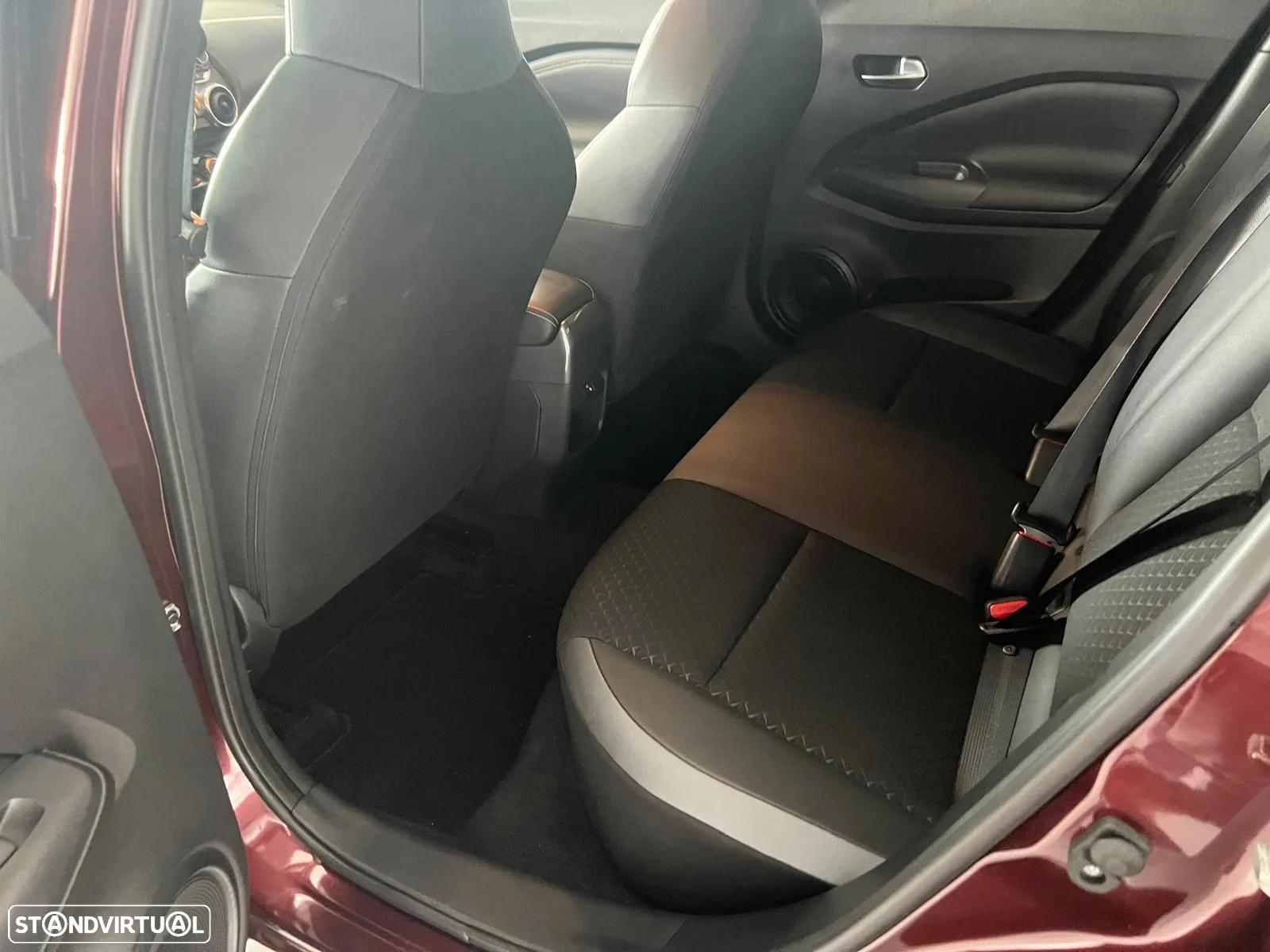 Nissan Juke 1.0 DIG-T N-Connecta DCT - 11