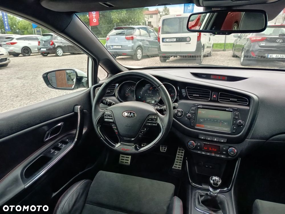 Kia Ceed 1.6 T-GDI GT - 21