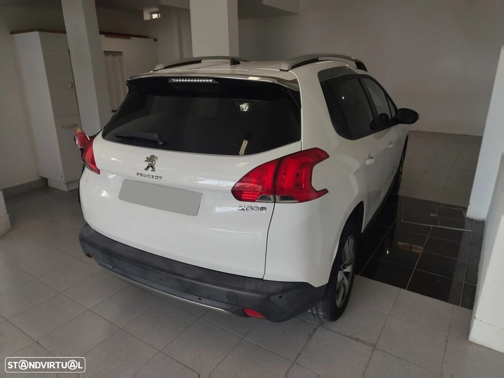 Peugeot 2008 1.2 PureTech Style - 5