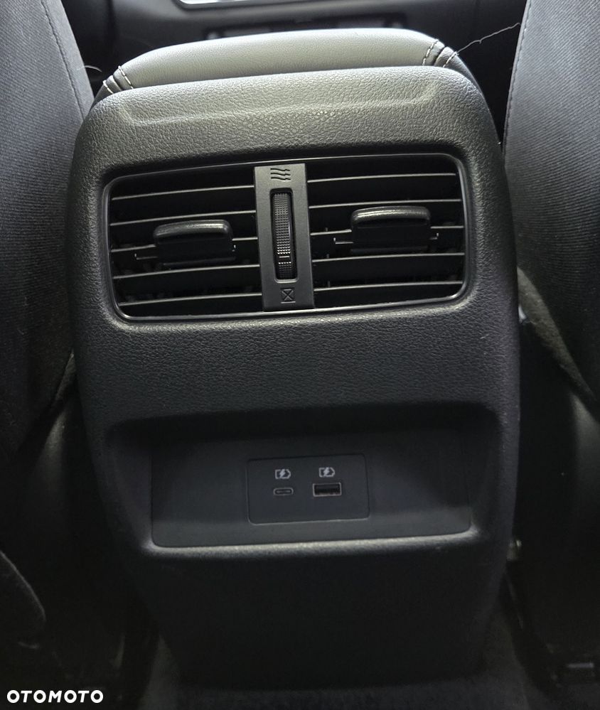 Nissan Qashqai 1.3 DIG-T MHEV N-Connecta Xtronic - 28