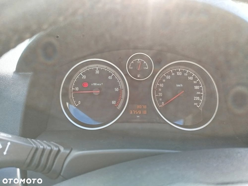 Opel Astra 1.9 CDTI Cosmo - 5