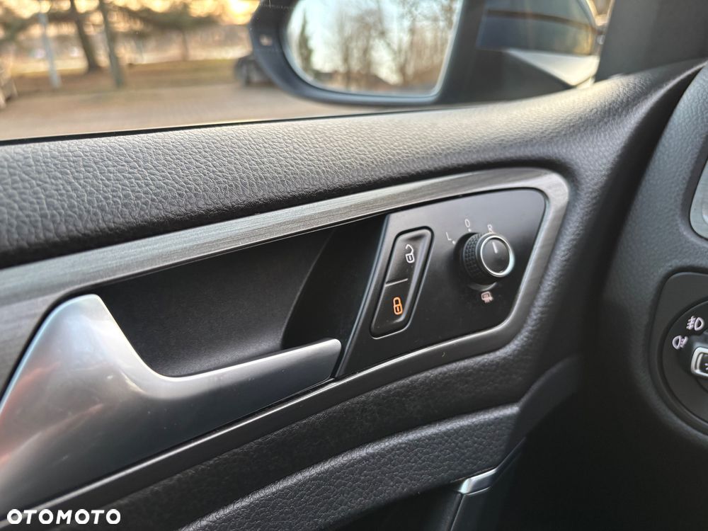 Volkswagen Golf 1.2 TSI BMT Trendline Perfectline - 26