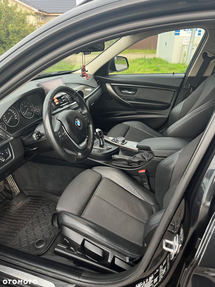BMW Seria 3 320d Touring xDrive Modern Line - 12