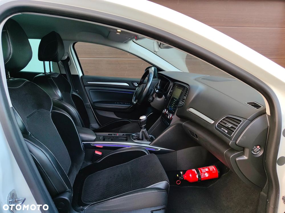 Renault Megane ENERGY dCi 130 GT LINE - 16