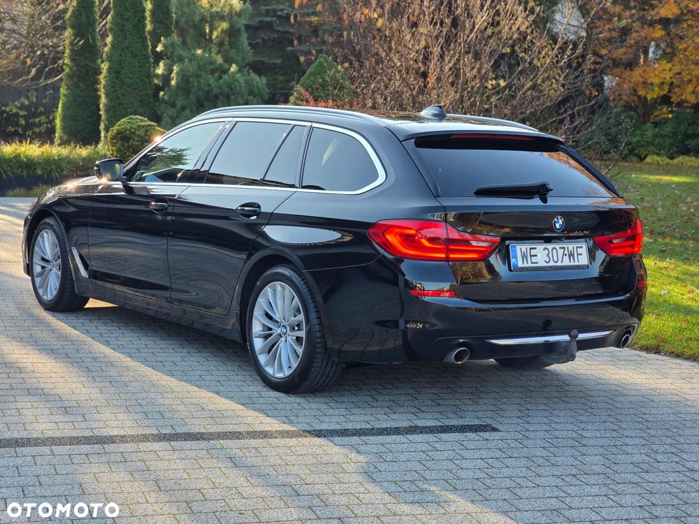 BMW Seria 5 530i xDrive Luxury Line sport - 16
