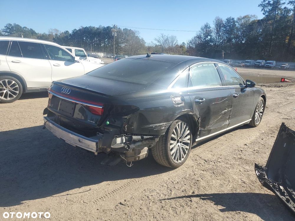 Audi A8 - 4