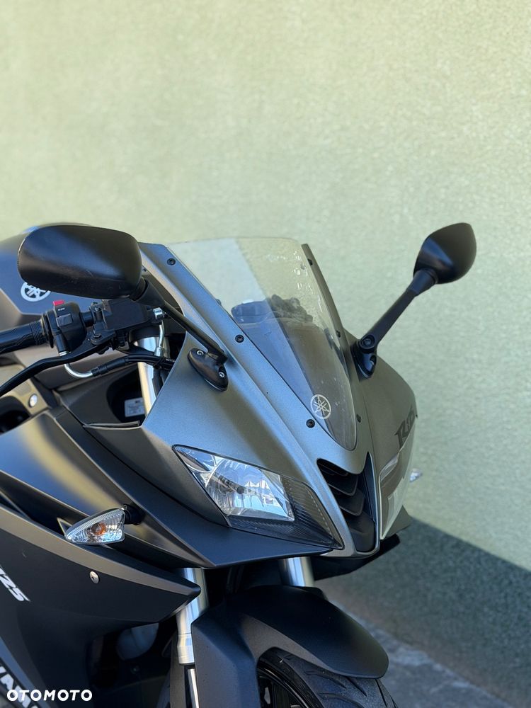Yamaha YZF - 2