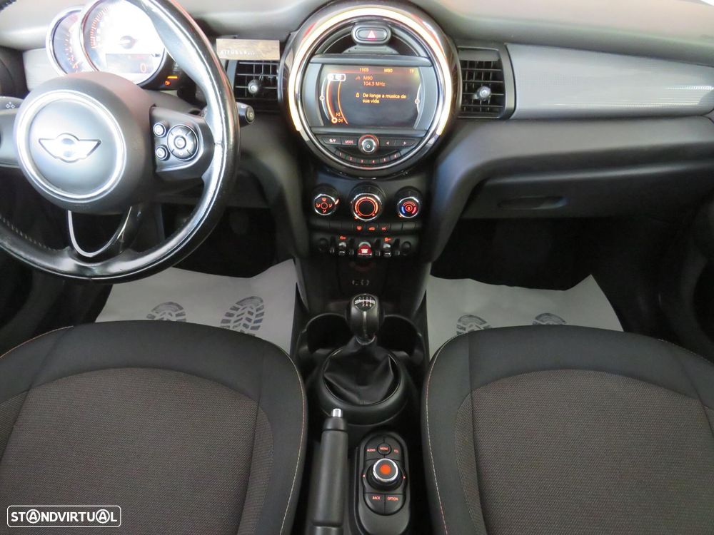 MINI 5 Portas Cooper D - 24