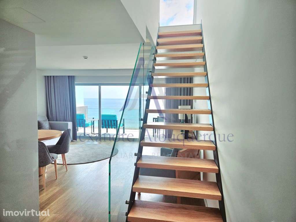 Apartamento T0 - Duplex na 1º linha da praia - Grande imagem: 4/18