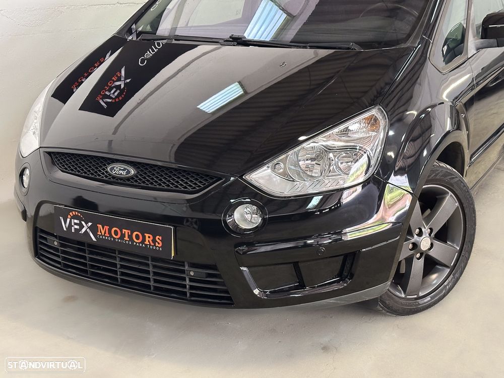 Ford S-Max 2.0 TDCi Titanium 7L - 19