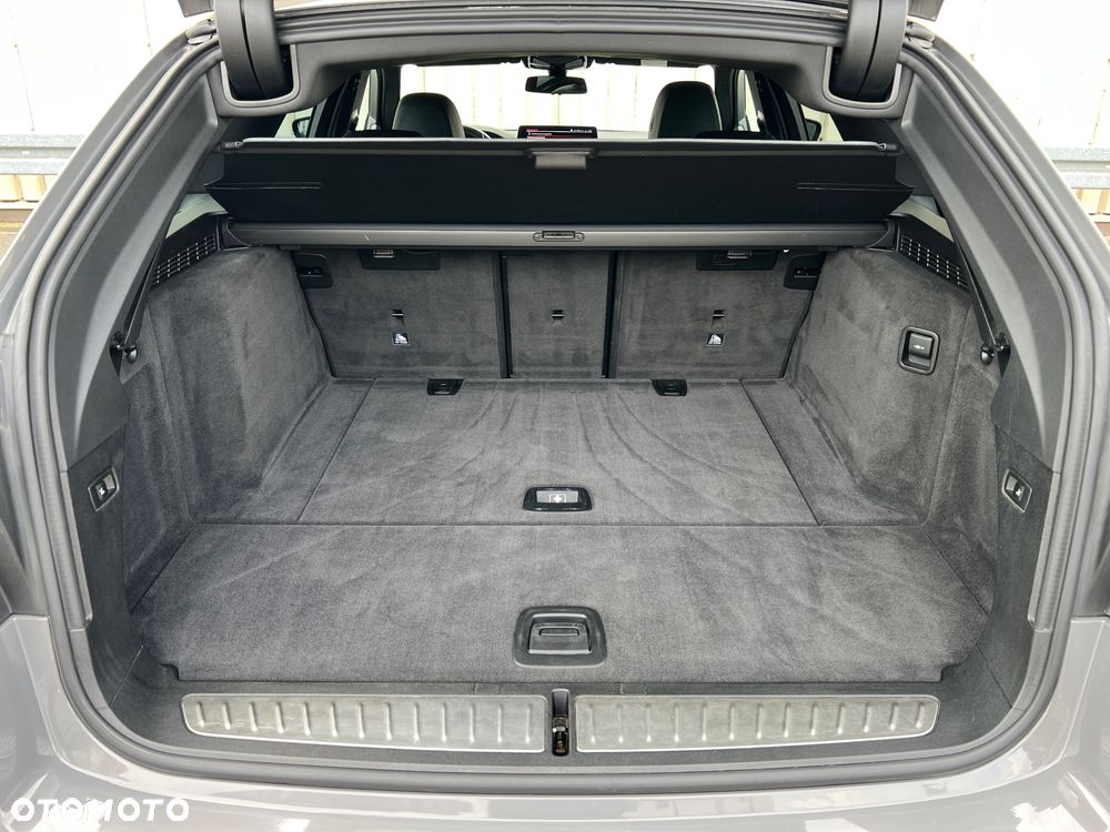 BMW Seria 5 530i xDrive M Sport sport - 40
