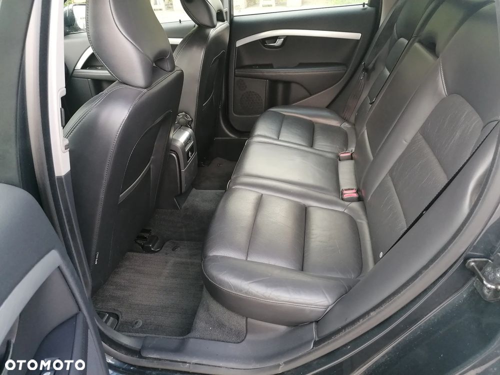 Volvo V70 D3 Summum - 9