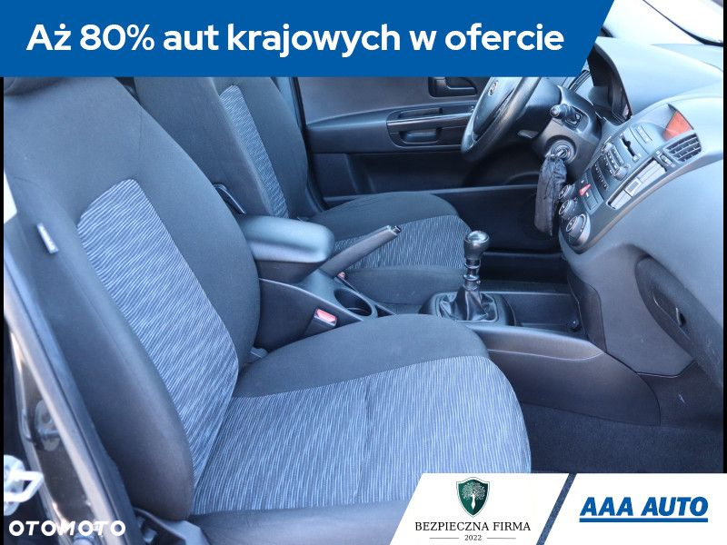 Kia Ceed - 10