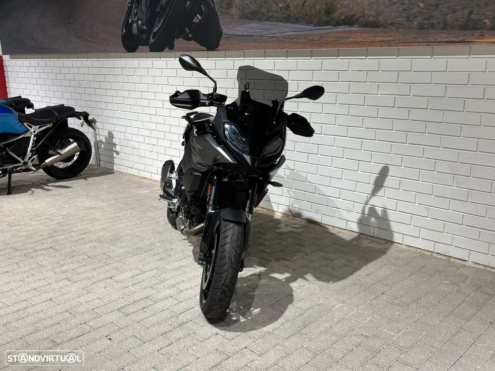 BMW F 900 XR Triple Black - 2