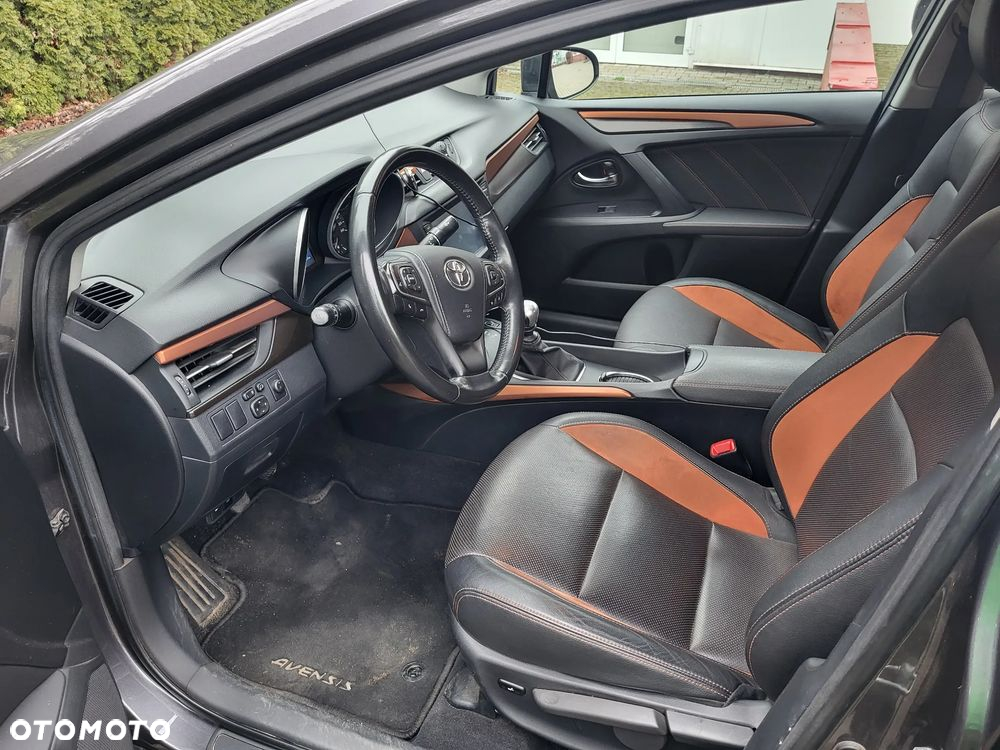 Toyota Avensis 1.8 Premium - 8