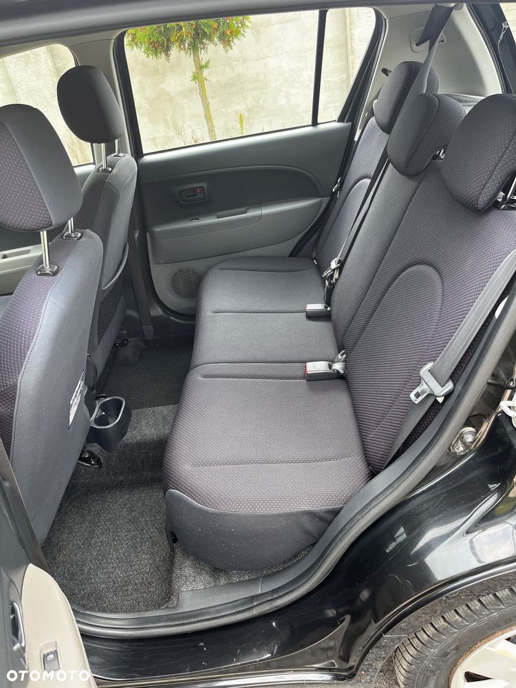 Daihatsu Sirion 1.3 - 12