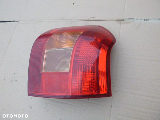LAMPA PRAWY TYŁ PRAWA TYLNA TOYOTA COROLLA E12 HB - 3
