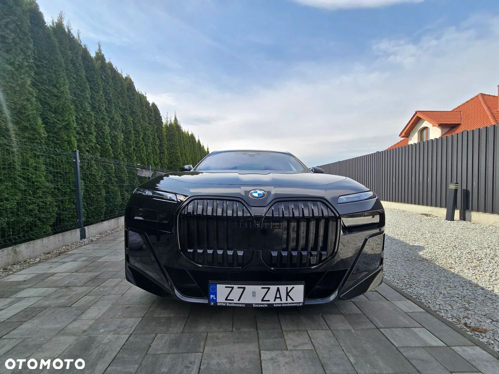 BMW Seria 7 - 12