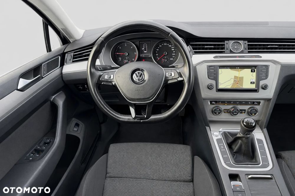 Volkswagen Passat 2.0 TDI (BlueMotion Technology) Comfortline - 8