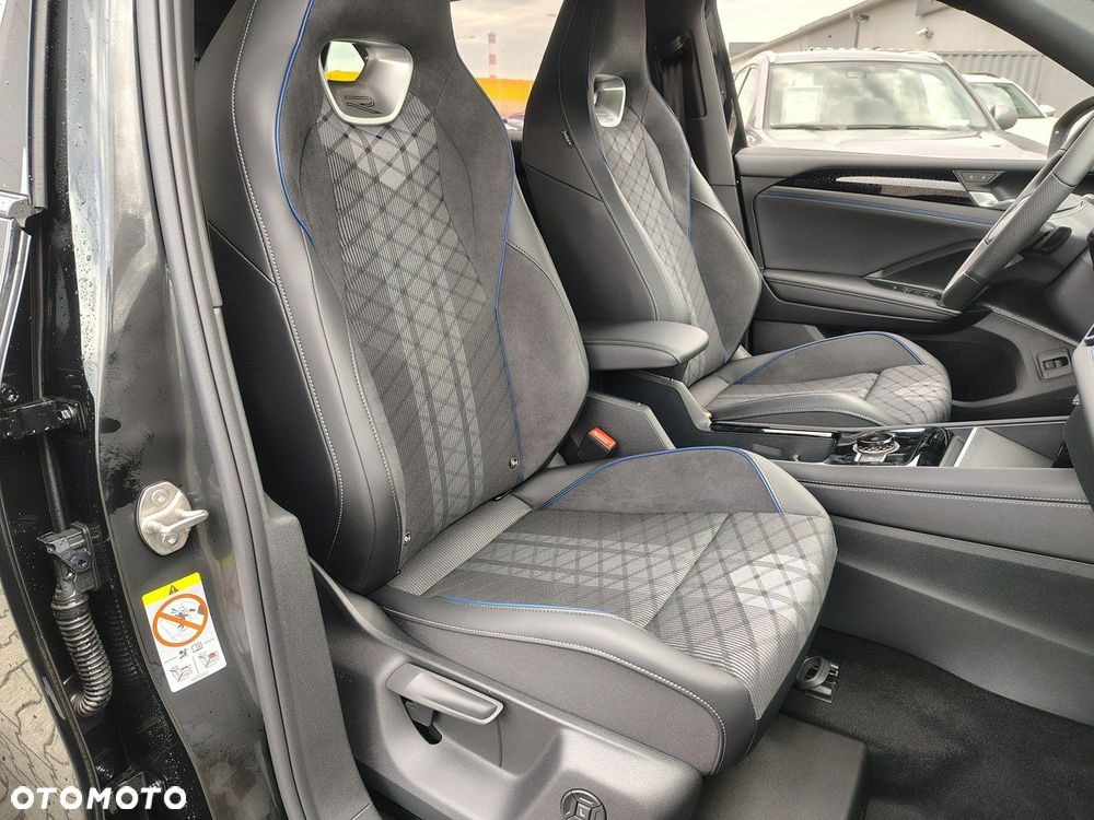 Volkswagen Tiguan - 11