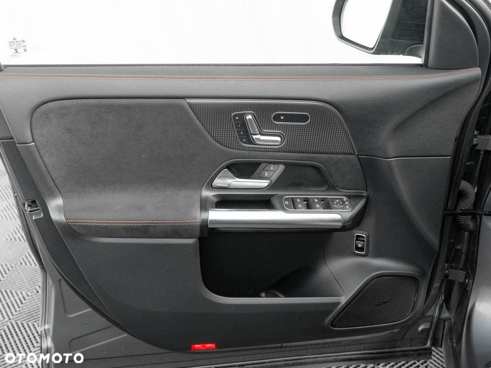 Mercedes-Benz EQA 250 66.5kWh AMG Line - 13