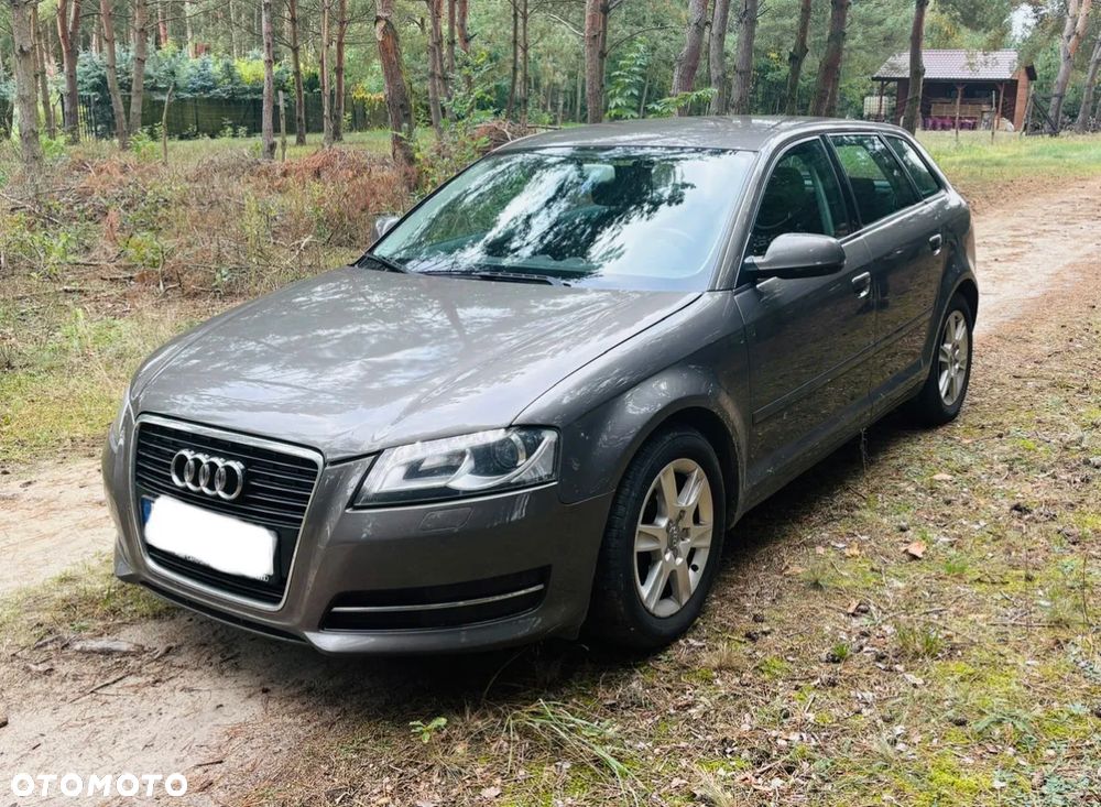 Audi A3 Sportback - 1