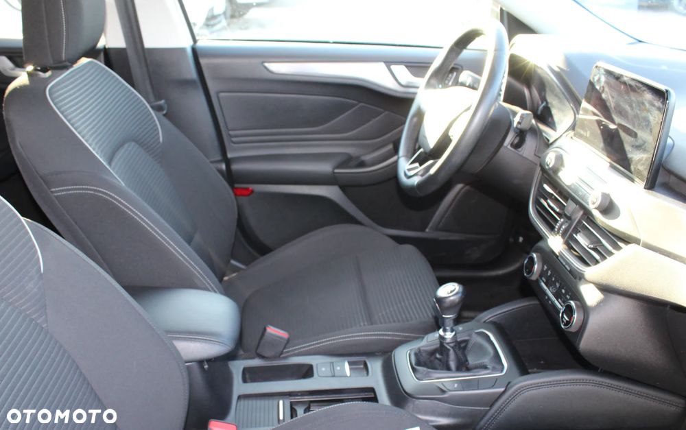 Ford Focus 1.0 EcoBoost Titanium - 19
