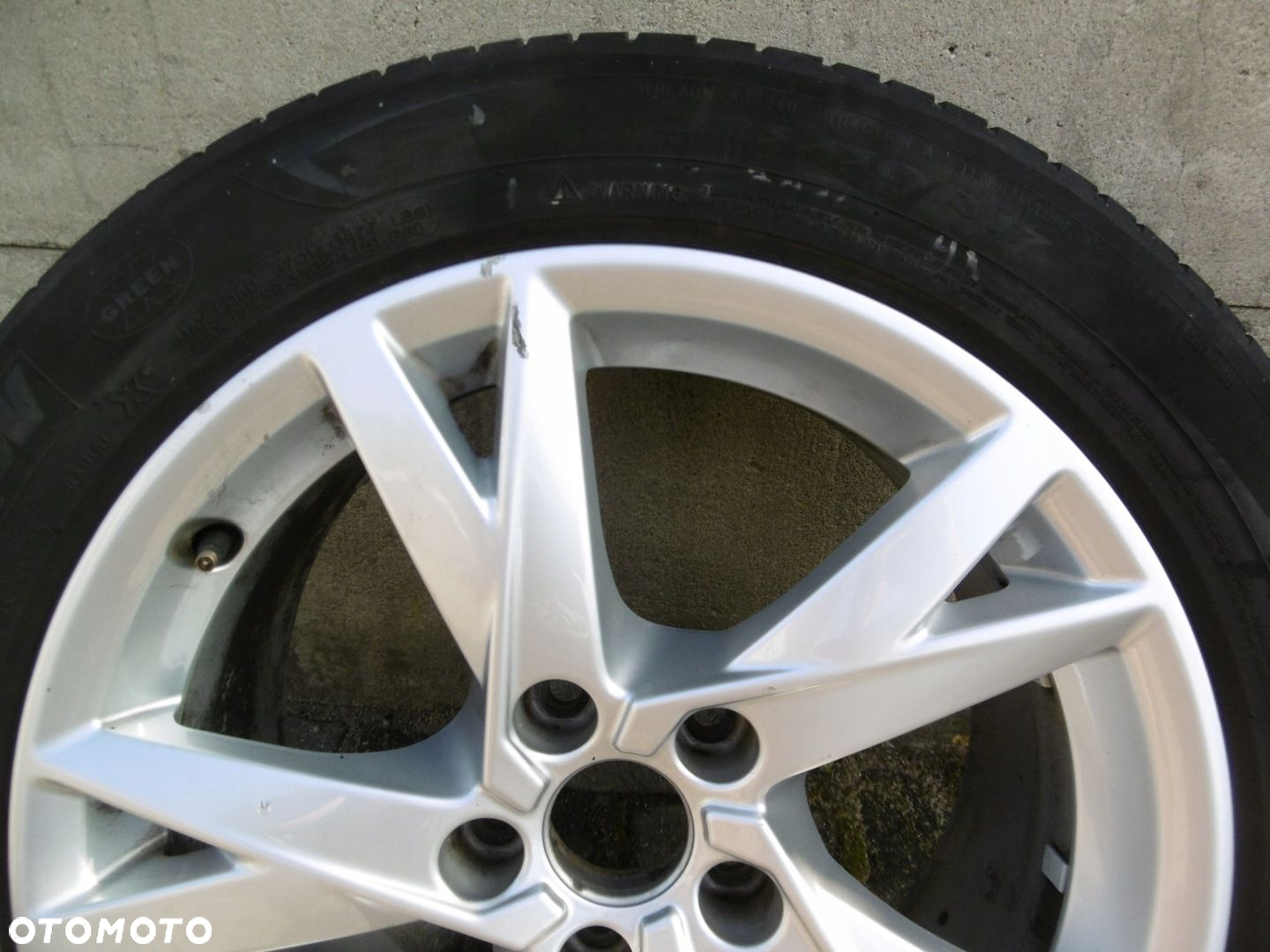 AUDI A4 B9 8W0 7.5Jx17H2 5x112 ET38 - felga oryginał - 2