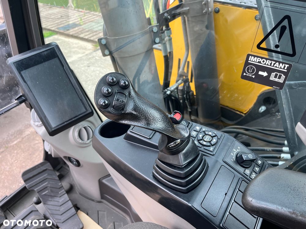 Volvo ECR235EL - 14