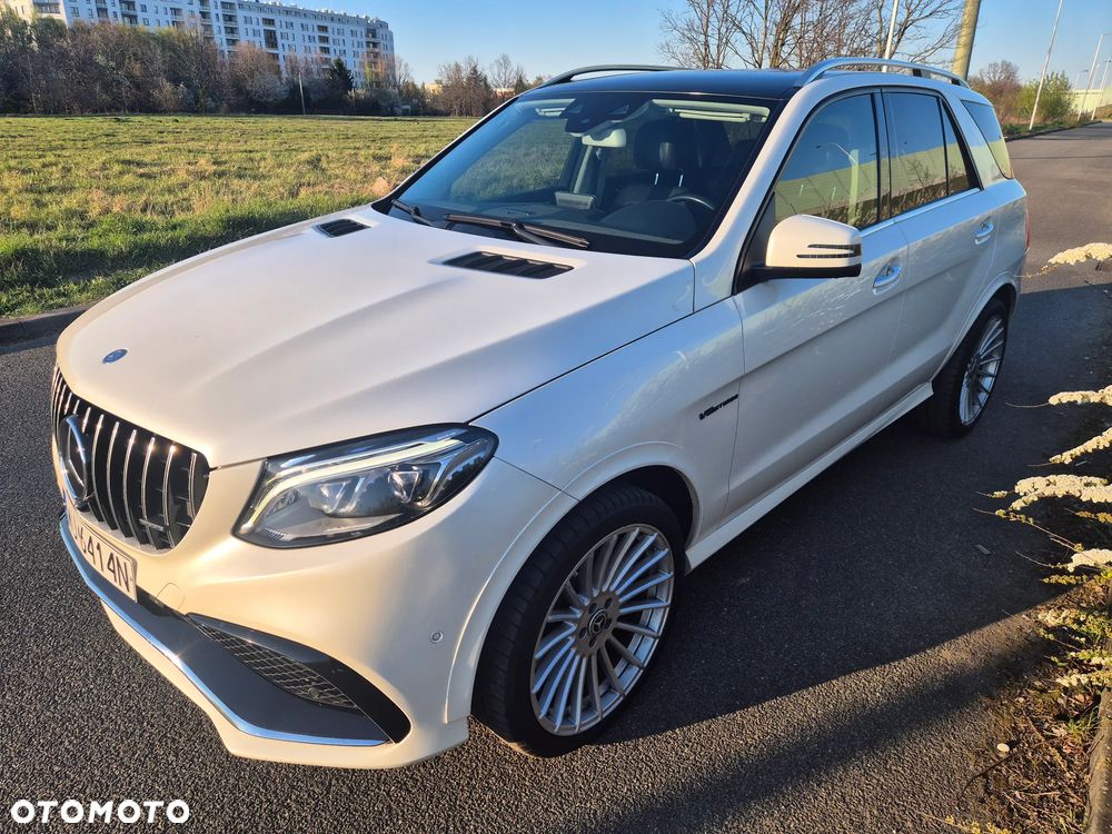 Mercedes-Benz GLE - 1