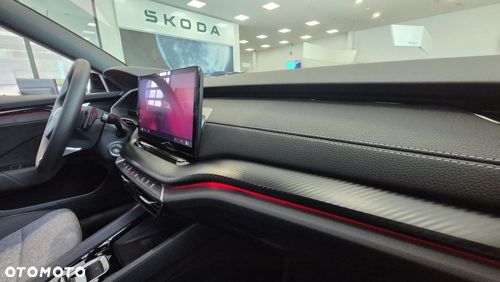 Skoda Octavia ver-1-5-tsi-mhev-sportline-dsg - 18