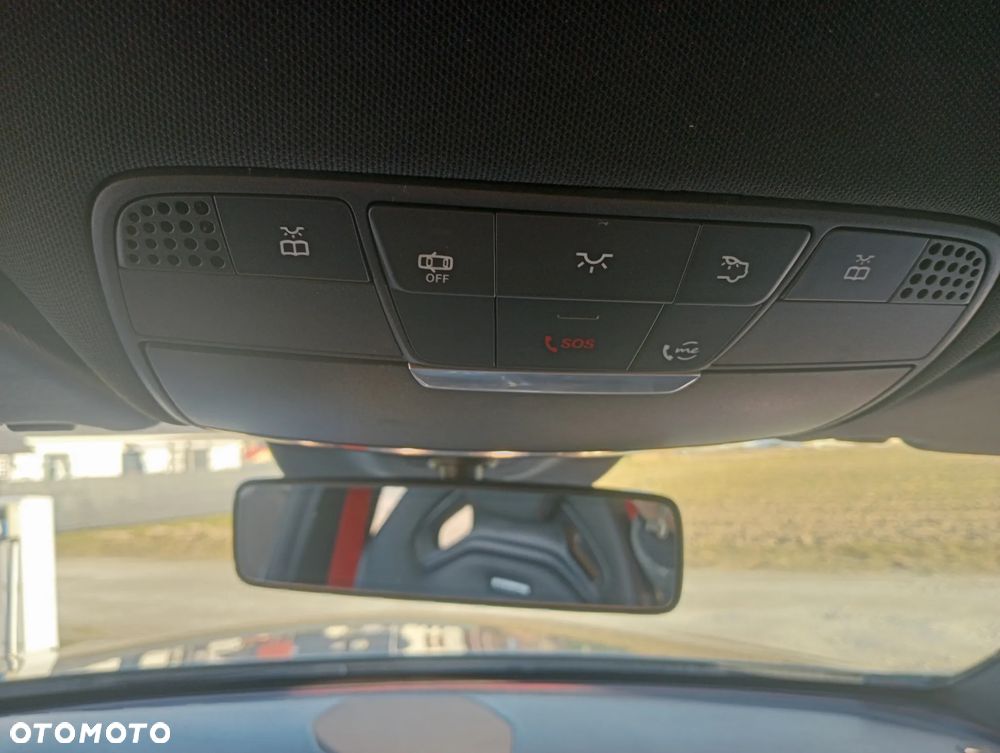 Mercedes-Benz Klasa C AMG 43 4Matic AMG TCT 9G - 15