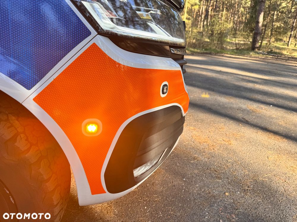 Volkswagen Transporter Kombi L2H1 M1 4Motion - 29