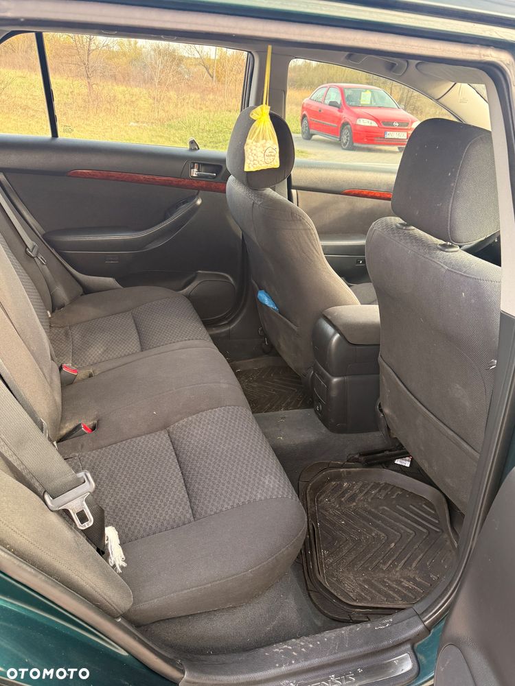 Toyota Avensis 2.0 VVT-i Sol - 6