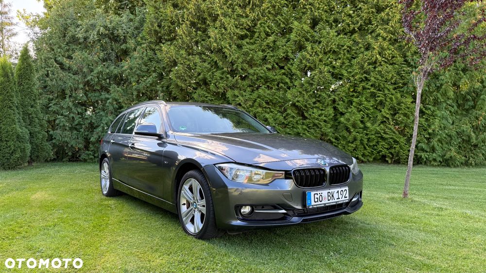 BMW Seria 3 318d DPF Touring Edition Sport - 10
