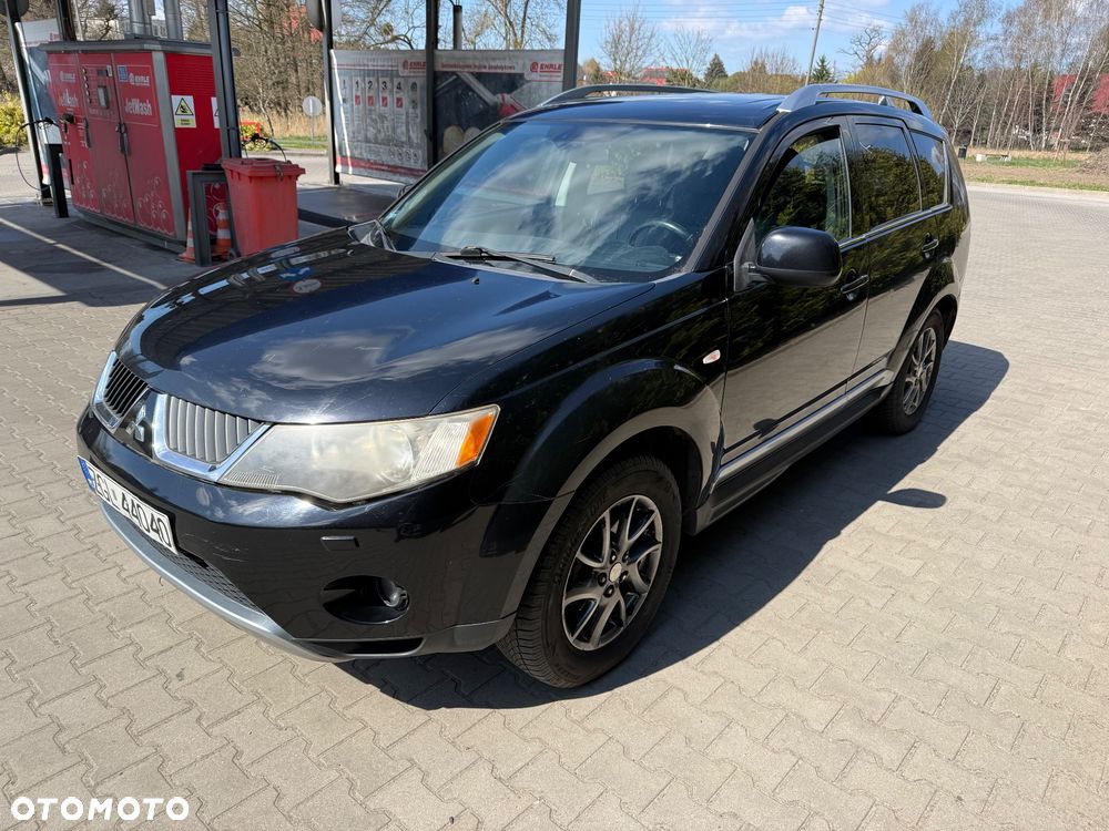 Mitsubishi Outlander 2.4 Instyle NAVI CVT - 2