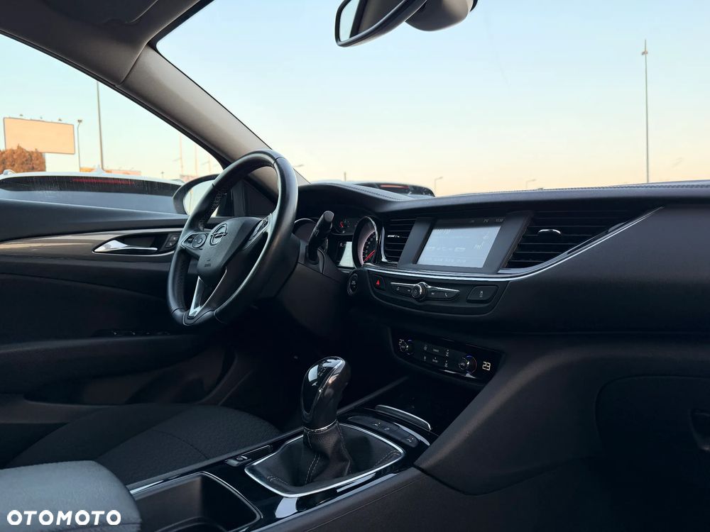 Opel Insignia 1.5 T GPF Enjoy S&S - 16