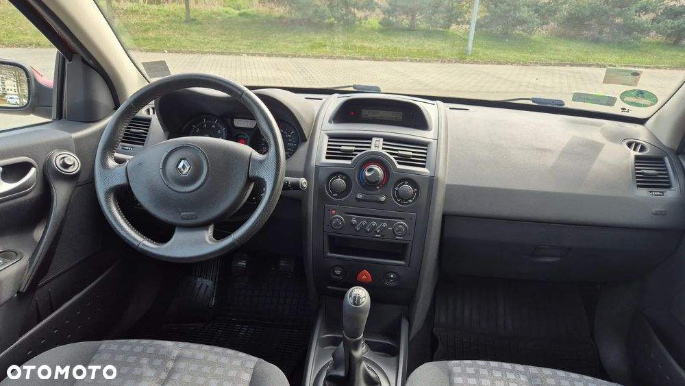 Renault Megane 1.6 Dynamique - 17