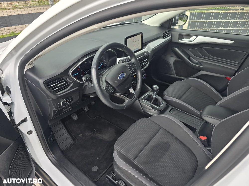 Ford Focus - 9
